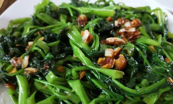 以虾膏空心菜，健康美味两不误（家庭美食的制作秘籍，虾膏空心菜的美食指南）