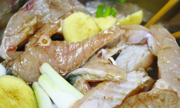 用家庭厨房的技巧，轻松做出鲜美香脆的鱼片佳肴（用家庭厨房的技巧，轻松做出鲜美香脆的鱼片佳肴）