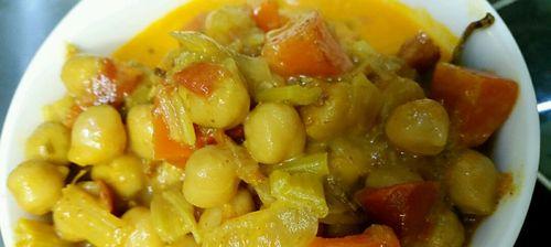 五香鹰嘴豆的制作方法（口感鲜美的素食佳品，营养丰富的健康选择）