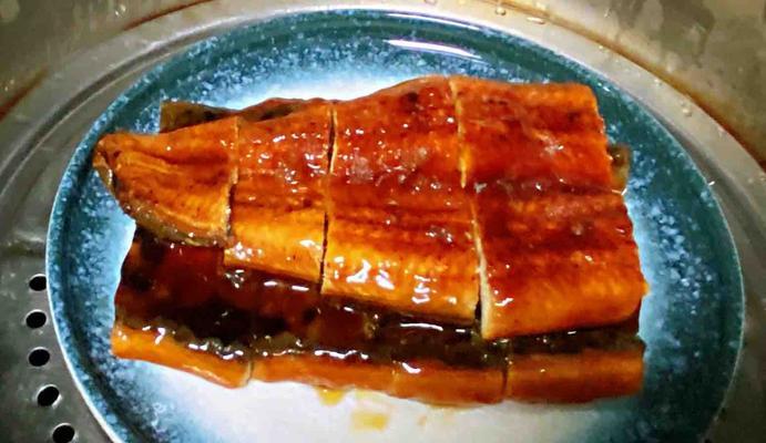 日式香烧鳗的制作方法（一步步教你做出口感鲜美的日式香烧鳗）