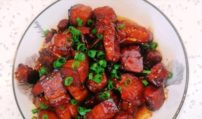 甜蜜红烧肉，一道家常美食（鲜嫩入味，口感丰富）