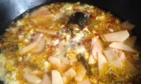 土豆鱼鱼的做法（美味易做的家常菜）