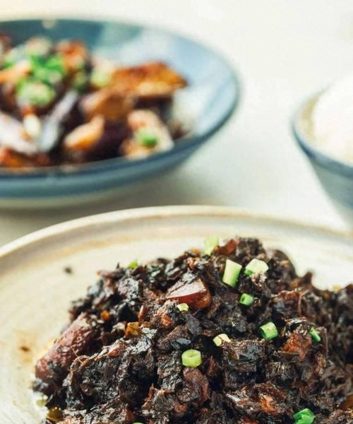 鲨鱼肉丁酸菜炒饭的做法大全（用海鲜和酸味提升口感，轻松制作美味炒饭）