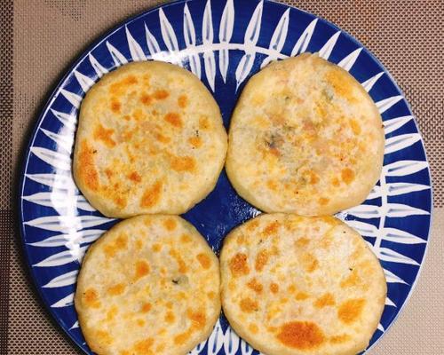 健康美味，手把手教你制作素菜馅饼（选择新鲜食材，营养健康从饼开始）