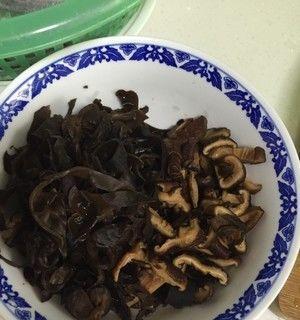 美味香菇二花的制作方法（如何烹饪出香味浓郁、口感细腻的香菇二花？）