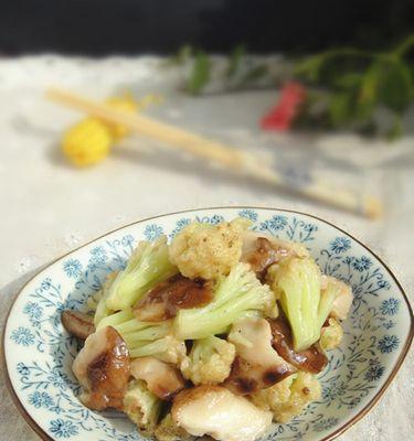 一道简单美味的家常菜-香菇炒菜花（菜花的最佳搭档，口感清爽不腻，健康美味两相宜）