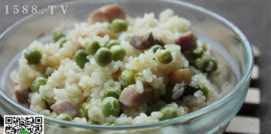 让口感倍增的豌豆香姑香饭（用香姑为食物添香，让豌豆更有味道）