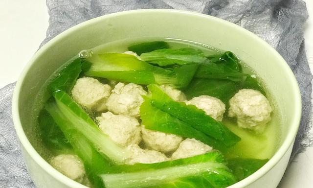 小白菜骨棒汤的制作方法（健康美味，营养丰富，喝出家的味道）