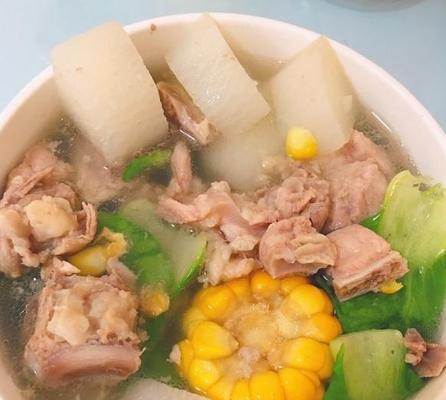 家常美食（以排骨、菜头为主，肉酱调味，营养美味，简单易学）
