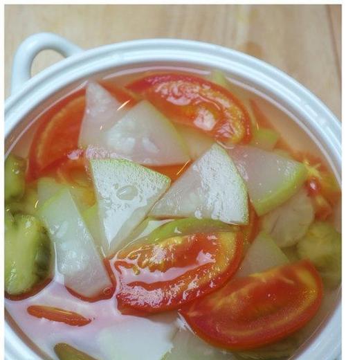 圣女果肉丸汤的做法（家常美食，简单易学，营养美味）