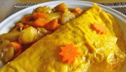 学会制作万人迷爆款茄汁蛋包饭（独家秘方揭秘，口感鲜美好滋味！）