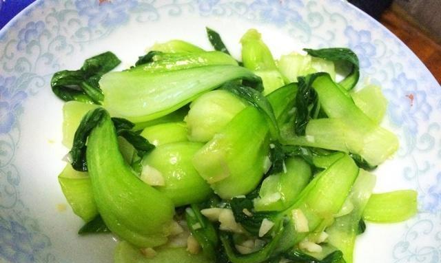 美味健康的小芋炒青菜（以小芋为佐料，口感更佳！）