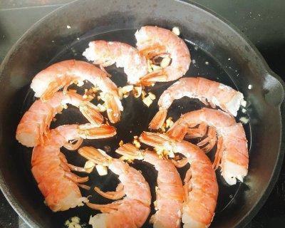 美味家常红虾香煎（香煎红虾的做法及口感体验）