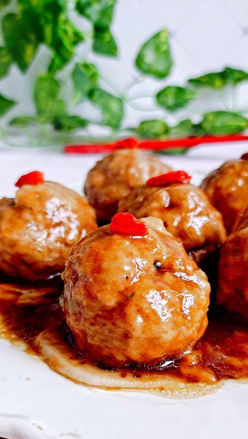 肉丸蒸蛋（美味的蛋饭菜）