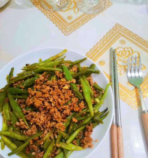 四季豆炒肉丝做法大全（如何用四季豆和肉丝做出一道美味佳肴？-）