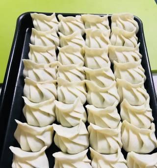天之饺子的制作方法（让你轻松掌握制作饺子的窍门）