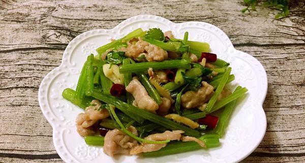 一道简单美味的香芹肉丝（教你用“香芹肉丝”的方法做出口感鲜美的中式佳肴）