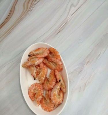 精选美食（用冬瓜盛装鲜美虾尾，清香爽口，美味可口！）
