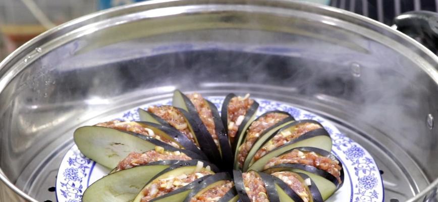 一口咬下去，满口回味；脆皮茄夹香浓，入口松脆细嫩；想吃就自己动手，做出一道健康美味！