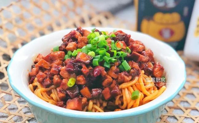 以新鲜香菇与肉沫为主打，入口即化的美味尝不停！（以新鲜香菇与肉沫为主打，入口即化的美味尝不停！）