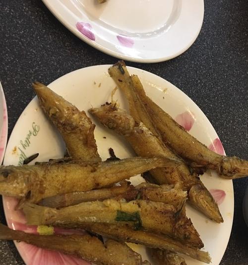 教你做好味道的香辣沙丁鱼（学习这个香辣沙丁鱼做法，让你口感更加美妙！）