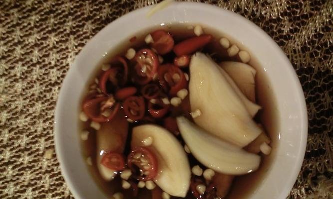 蒜蓉料汁的做法（美味独特，营养丰富）