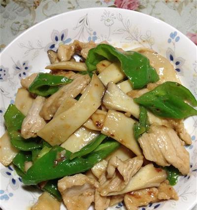 教你轻松做出美味小白菜炒杏鲍菇（菜市场的选购技巧，厨房里的烹调方法，让你大厨般的味蕾体验）