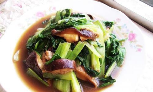 美味健康的香菇油菜瘦肉粥（简单易做的营养早餐）