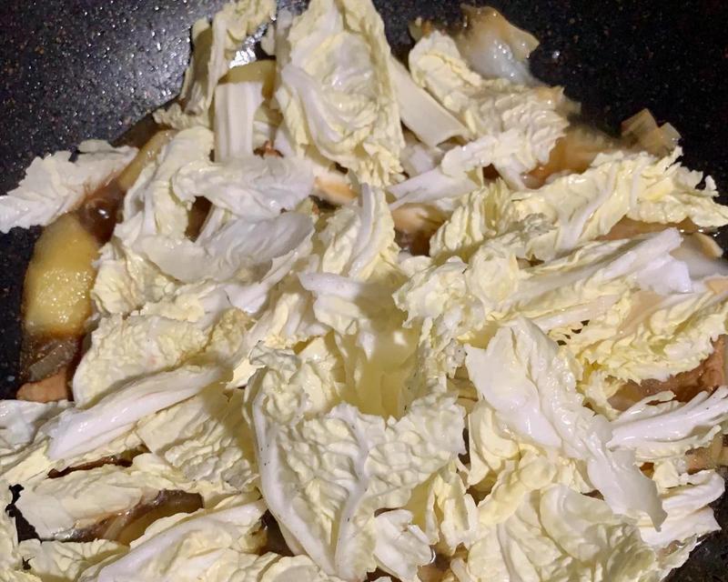 用最简单的步骤，炖出一锅香喷喷的美味（用最简单的步骤，炖出一锅香喷喷的美味）