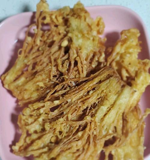 酥炸金针菇的做法（美味可口，简单易学）