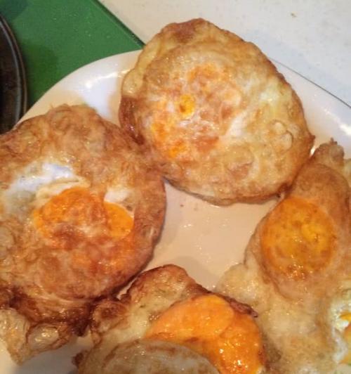 炸蛋批的制作方法（家庭厨房的创意美味）