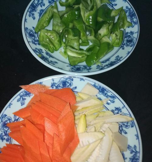 以三色素为主的自然染色方法（探秘自然染色的魅力）