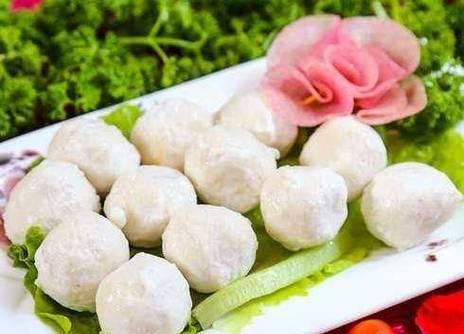 美味可口的鱼肉珍珠丸子（做法详解，让你轻松做出美味佳肴）