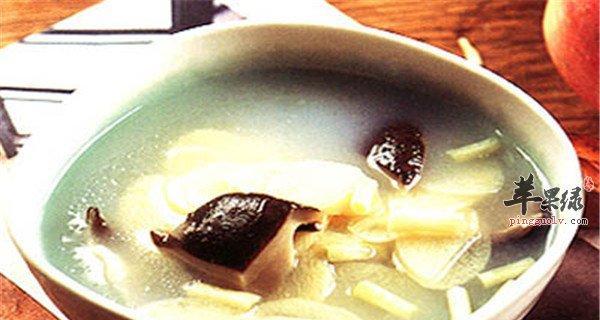 以香芹素鸡榨菜，营养又美味（一道融合中西口味的佳肴）