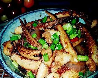 洋葱鱿鱼须的做法（激发味蕾的美味佳肴，以洋葱鱿鱼须为主角）