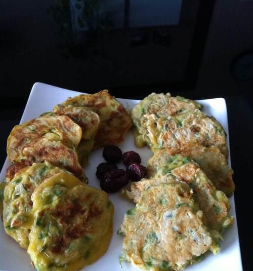 如何制作美味的洋槐花饼（传统风味的家庭糕点，让你在夏日中感受到清凉的味蕾体验）