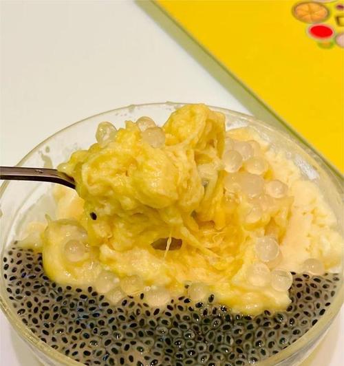 鲜美可口的鸭卷扣碗做法（用最简单的步骤制作中式美食）