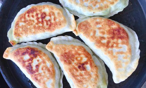 学会用虾皮韭菜卷饼制作美味早餐（口感香脆，制作简单，营养丰富）