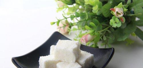 做出美味的椰蓉牛奶冻（享受清凉的夏日甜品）