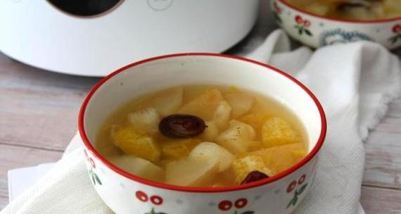 健康饮食，百合瘦肉汤（以雪梨为主的家常养生汤）