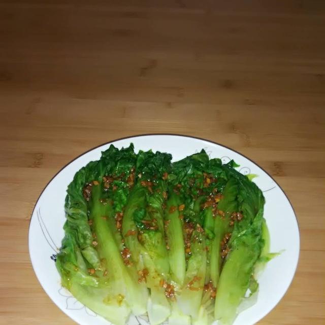 爽口生菜的美食盛宴（用生菜做出多样美味，让你爱不释手）