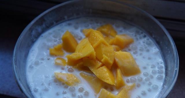 以椰汁香芒西米露为主题的美食探究（品味独特的热带风情，学习制作最佳西米露的秘诀）