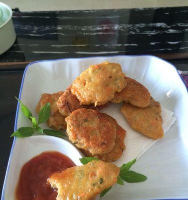 美味香煎虾饼的制作方法（口感鲜美，健康营养，海鲜美食的代表）