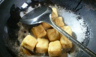 烧豆泡的制作方法（通过传统的方法来烹饪美味的豆腐）