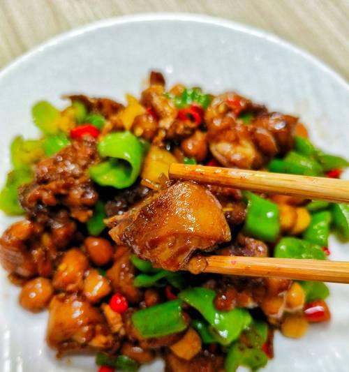 双椒炒鸡肾的做法大揭秘（传承经典家常菜，味蕾新体验）
