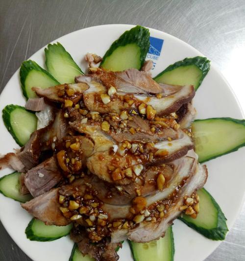 美味又健康的蒜苔炒肘花肉（享受口感，拥有健康）