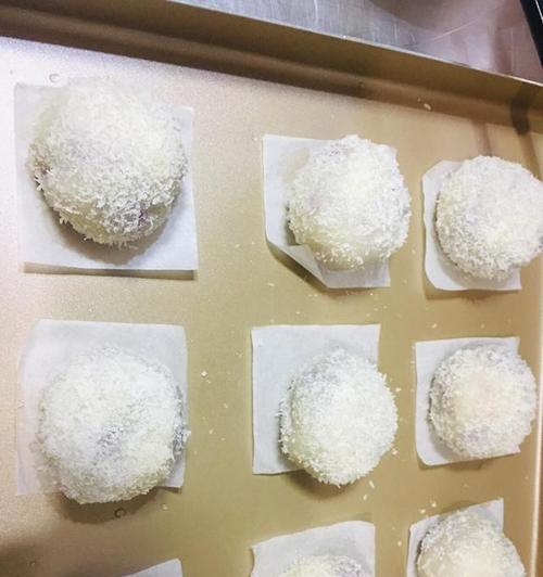 椰蓉糯米糍的制作方法（香甜软糯，口感十足）