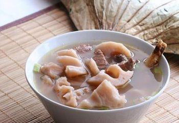 沙葛莲藕猪骨汤的做法（家庭美食）