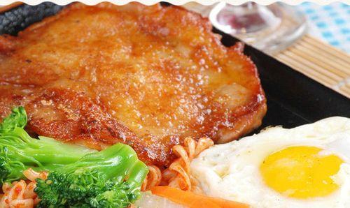 香酥鸡排饭的制作方法详解（学会制作香酥鸡排饭，让你的味蕾绽放美味！）