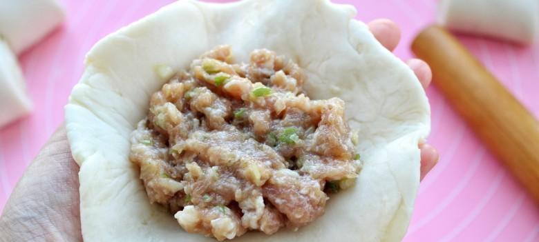 肉馅火烧的制作方法详解（教你制作外焦里嫩的美味小吃）